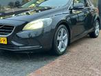 Volvo V40 1.6 T3 Summum Clima|ACC|NAV|Cam|Leder|DEALER OH, Voorwielaandrijving, Gebruikt, Zwart, 4 cilinders