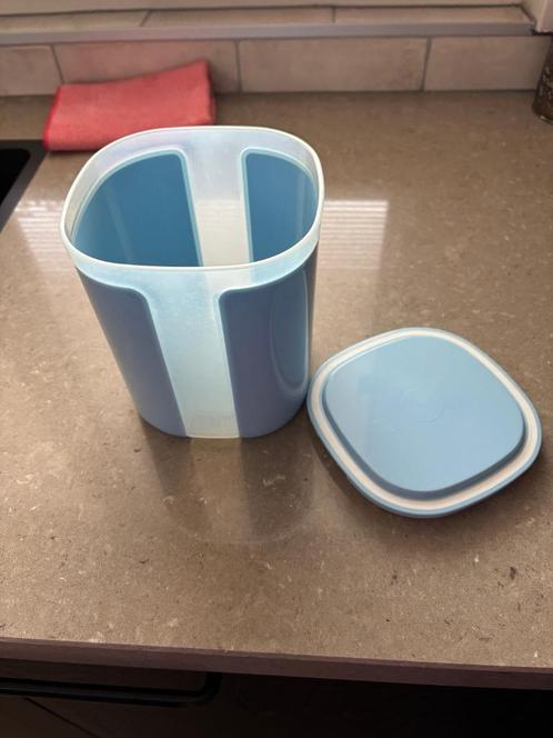 Tupperware bewaarbus 1,5 liter, Huis en Inrichting, Keuken | Tupperware, Gebruikt, Bus of Trommel, Blauw, Wit, Ophalen of Verzenden