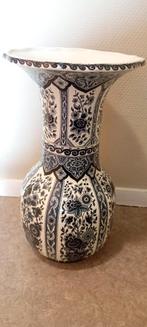 Made for royal Sphinx. By Boch Vaas., Antiek en Kunst, Antiek | Vazen, Ophalen of Verzenden