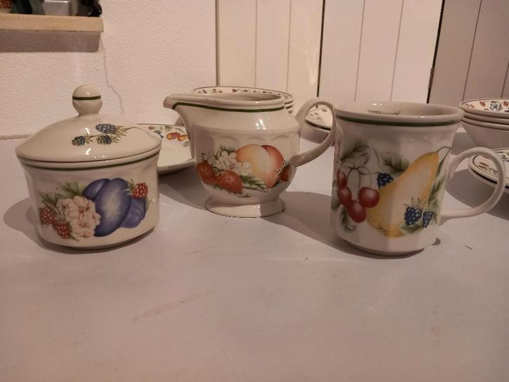 Churchill servies Classic, Huis en Inrichting, Keuken | Servies, Zo goed als nieuw, Overige typen, Overige stijlen, Porselein