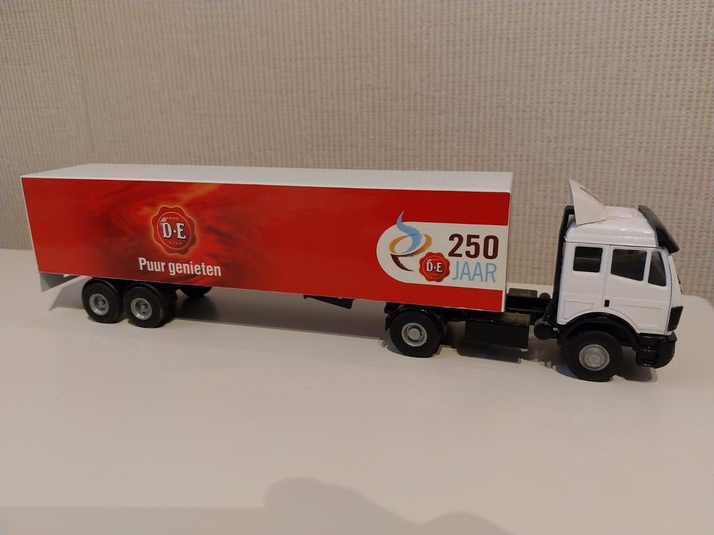 Lion Toys Mercedes Benz EPS Douwe Egberts Puur Genieten, Hobby en Vrije tijd, Modelauto's | 1:50, Ophalen of Verzenden, Gebruikt