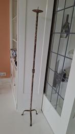 Antieke smeedijzeren kandelaar, Antiek en Kunst, Antiek | Kandelaars, Ophalen, Overige materialen