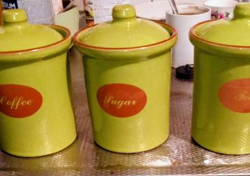 Voorraadpotten, koffie suiker en thee. APPELGROEN  beschikbaar voor biedingen