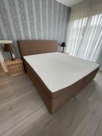 Beter Bed boxspring met Uppsala topmatras 200 X 180 cm bruin, 180 cm, Modern, Gebruikt, Bruin