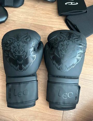Leo Bokshandschoenen & Scheenbeschermers - Zwart beschikbaar voor biedingen