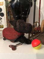 Schuco Hondje met bal/gemerkt., Ophalen of Verzenden