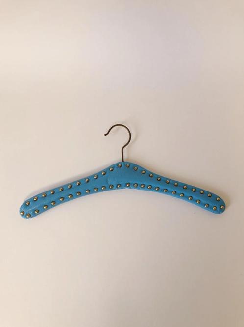 GROTE PARTIJ VINTAGE KLEDINGHANGERS SKAI LEER, Kleding | Dames, Kledinghangers, Ophalen of Verzenden