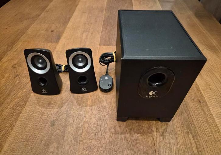 Logitech Z313 2.1 PC Speakersysteem met Subwoofer, Computers en Software, Pc speakers, Gebruikt, Audiokanaal 2.1, Ophalen of Verzenden