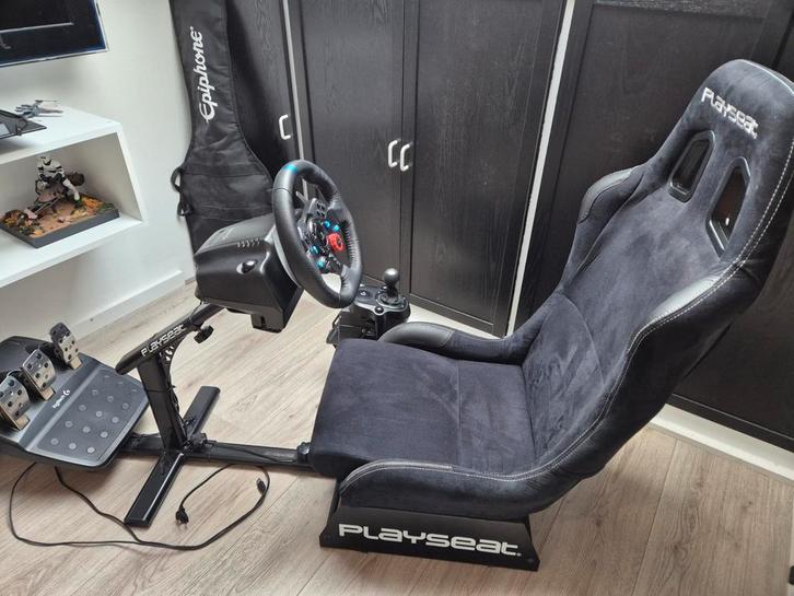Playseat met stuur en shifter, Spelcomputers en Games, Spelcomputers | Sony PlayStation Consoles | Accessoires, Zo goed als nieuw