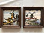 Twee hangtegeltjes "Molenlandschap" jaren 50/60 goede staai, Antiek en Kunst, Antiek | Wandborden en Tegels, Ophalen of Verzenden
