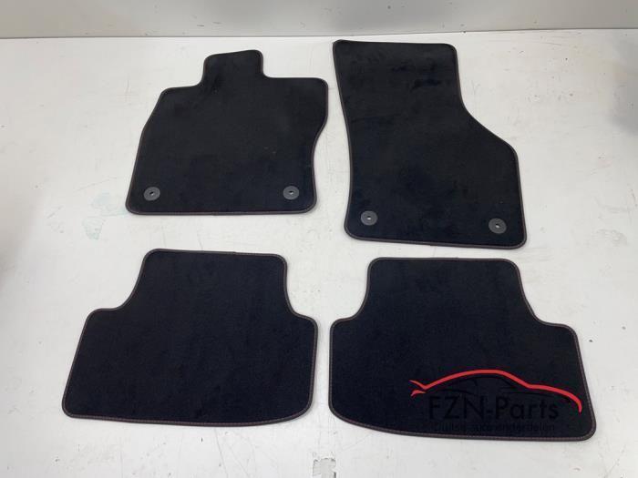 VW Golf 7 Gti mattenset Rode Sticksel, Auto-onderdelen, Interieur en Bekleding, Gebruikt, Ophalen