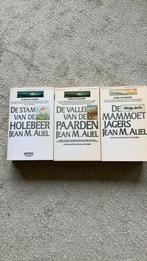 Jean M.Auel, Romanserie de aardkinderen, 3 delen, Ophalen, Zo goed als nieuw, Nederland