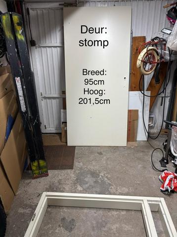 Stalen binnenkozijn met deur en zijruit beschikbaar voor biedingen