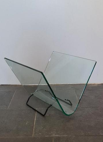 Italiaanse glazen lectuurbak merk Fiam '90 beschikbaar voor biedingen