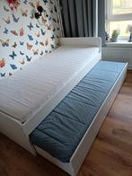 Ikea Uitschuifbed - Wit - Inclusief Matrassen, Huis en Inrichting, Slaapkamer | Bedden, Ophalen, 90 cm, Eenpersoons, Wit