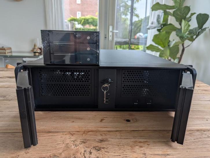 Inter-Tech IPC 3U | Fantec Hot Swap Bay | Ryzen 5 4600G |16G, Computers en Software, Servers, Zo goed als nieuw, 4 Ghz of meer