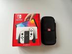 Nintendo Switch OLED R/B, Joycon-grip + straps & opbergtas, Ophalen of Verzenden, Zo goed als nieuw, Met 2 controllers, Switch OLED