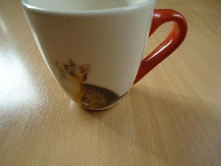 Franciens katten mokje, oranje oor, Huis en Inrichting, Keuken | Servies, Zo goed als nieuw, Kop(pen) en/of Schotel(s), Overige stijlen