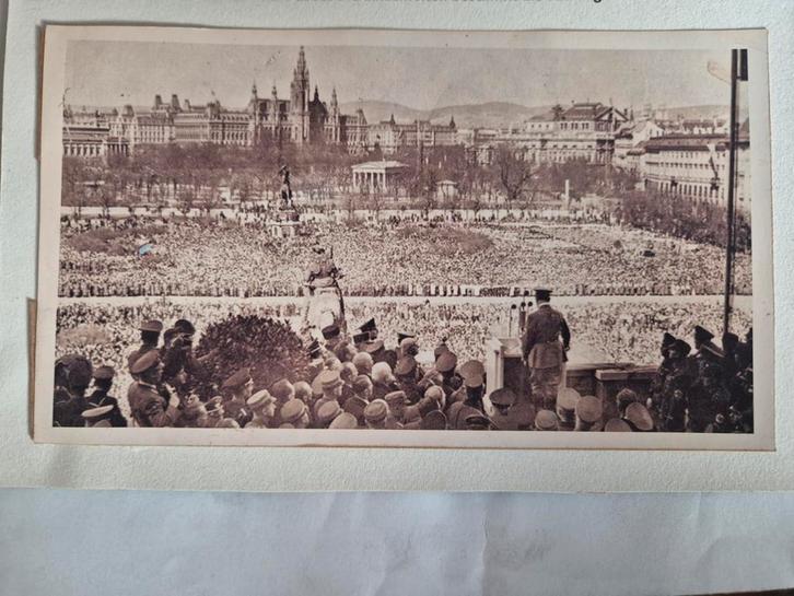 Massabijeenkomst Heldenplatz Wenen 1938 met stempel, Verzamelen, Militaria | Tweede Wereldoorlog, Duitsland, Ophalen of Verzenden