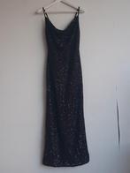 Elegante zwarte galajurk met pailletten en split - maat S, Kleding | Dames, Jurken, Zwart, Nieuw, Ophalen of Verzenden, Maat 36 (S)