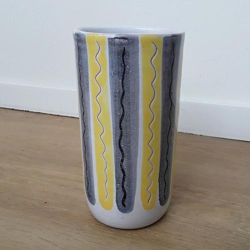 Vintage vaasje, 18cm hoog, Huis en Inrichting, Woonaccessoires | Vazen, Gebruikt, Minder dan 50 cm, Aardewerk of Porselein, Ophalen of Verzenden