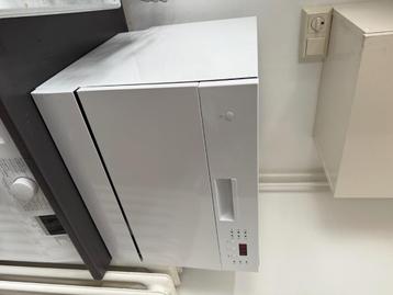 Vrijstaande vaatwasser beschikbaar voor biedingen