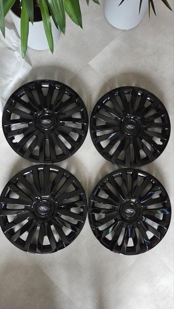 Nieuwe set Ford 16 inch wieldoppen beschikbaar voor biedingen