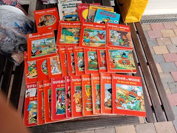 Stapel pakket 28x Suske en wiske stripboeken + extra's beschikbaar voor biedingen