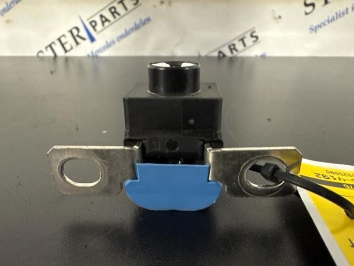 Pyrofuse van een Mercedes B-Klasse, Auto-onderdelen, Elektronica en Kabels, Mercedes-Benz, Gebruikt, 3 maanden garantie, Ophalen of Verzenden