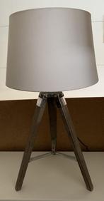 2 mooie lampen met 3 poot, 50 tot 75 cm, Zo goed als nieuw, Modern, hip, klassiek, uniek, Ophalen