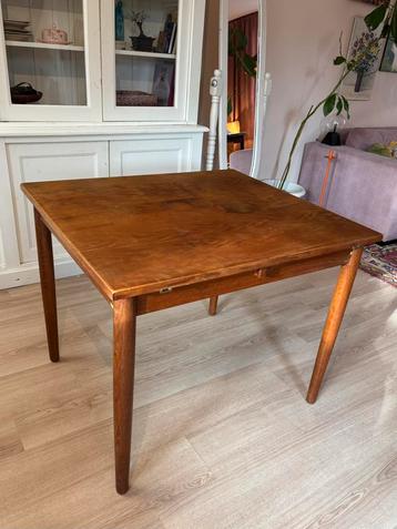 Vintage Deens eettafel – 80x80 cm beschikbaar voor biedingen