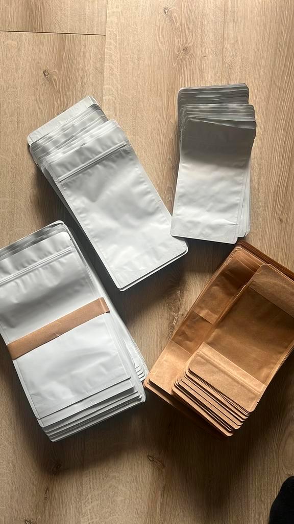 Stazakken wit glans en kraft S, M en L +100 stuks, Doe-het-zelf en Verbouw, Kratten en Dozen, Nieuw, Overige typen, Minder dan 50 cm