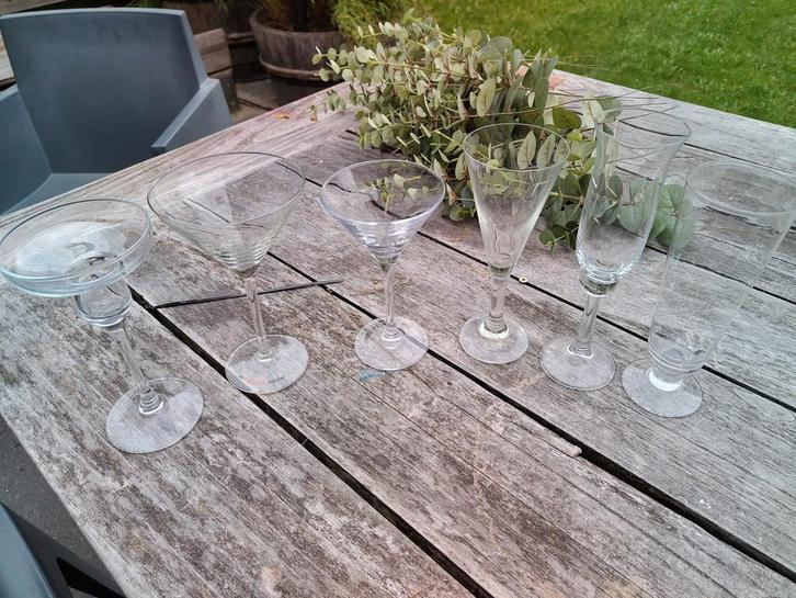 Diverse cocktailglazen, 44 stuks, Huis en Inrichting, Keuken | Servies, Zo goed als nieuw, Glas of Glazen, Overige stijlen, Glas