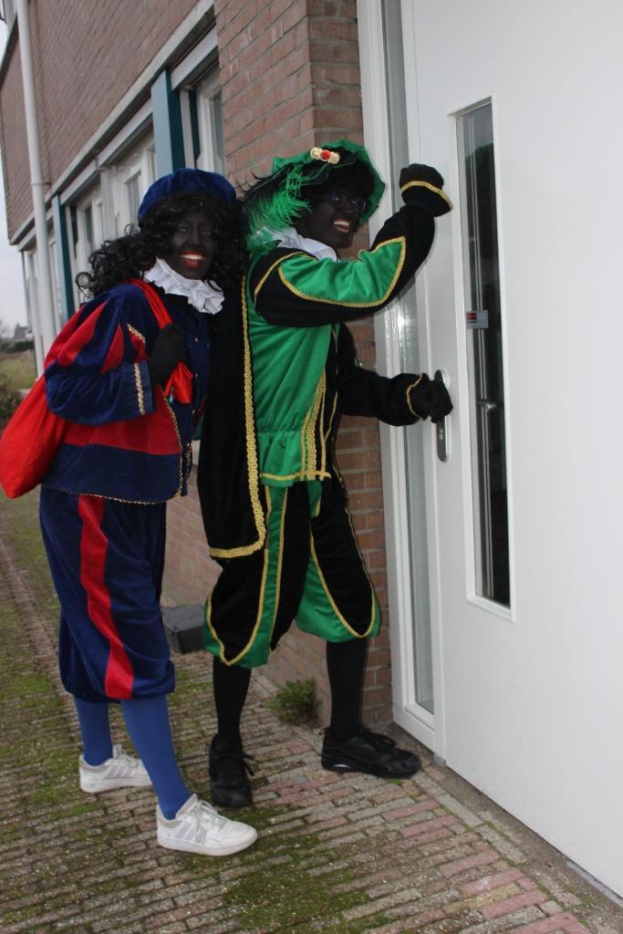 Huisbezoek 2 Zwarte Pieten, Diversen, Sinterklaas, Ophalen