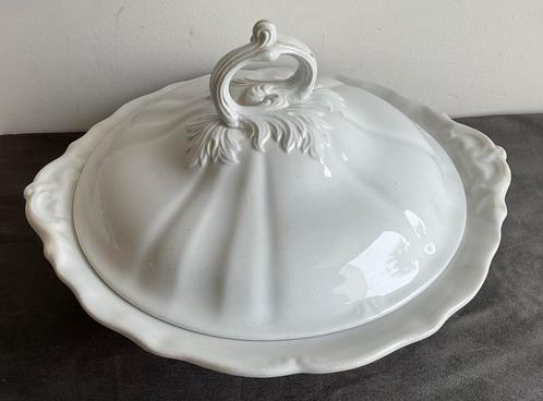 Regout antieke schaal met deksel, model Wellington, Antiek en Kunst, Antiek | Schalen, Ophalen of Verzenden