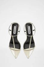 Jil Sander T-Strap Pointed Toe cage Sandal €650,-, Kleding | Dames, Beige, Zo goed als nieuw, Jil Sander, Sandalen of Muiltjes
