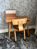 Vintage schooltafeltje / schoolstoeltje schilte, Ophalen, Gebruikt, Tafel(s) en Stoel(en)