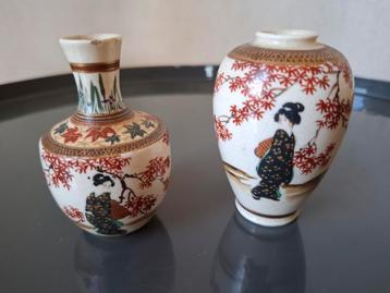 Chinese miniatuur vazen beschikbaar voor biedingen