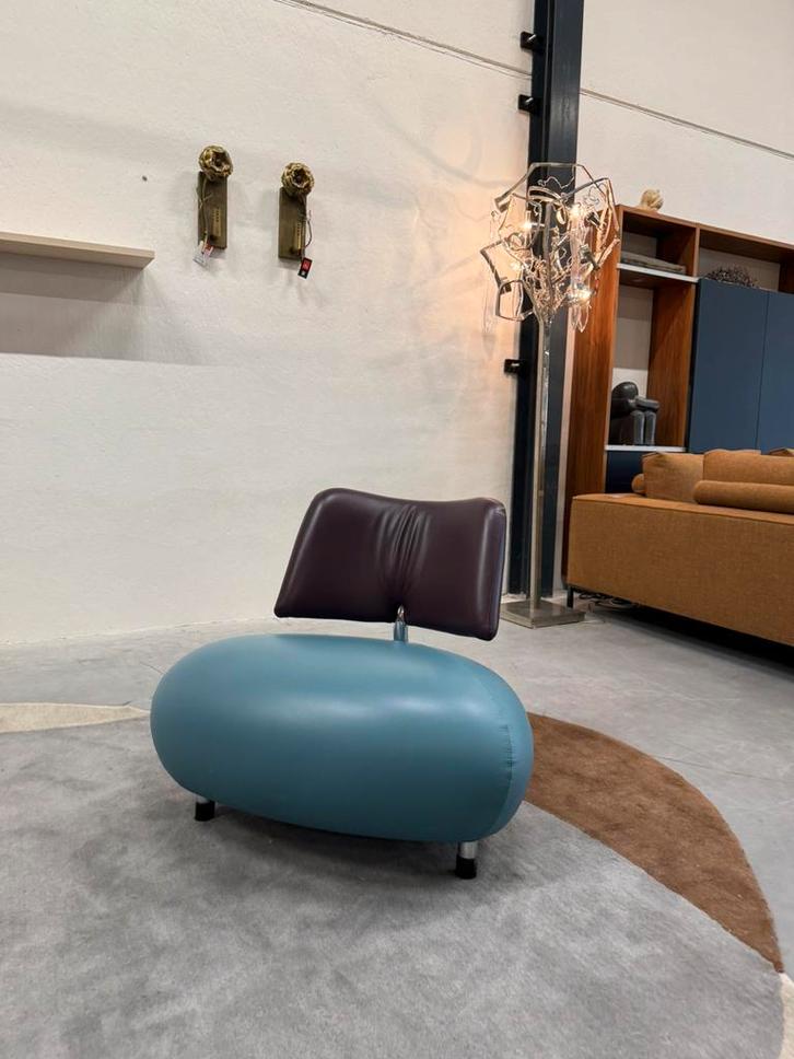 Leolux Pallone Fauteuil blauw paars leer design stoel, Huis en Inrichting, Fauteuils, Leer, 50 tot 75 cm, 75 tot 100 cm, Ophalen of Verzenden