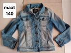 Spijkerjas spijkerjack blauw stretch maat 140 terstal, Meisje, Kids Only, Ophalen of Verzenden, Zo goed als nieuw