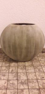 Grote zware stenen pot, Tuin en Terras, Bloempotten, Ophalen