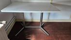 Vintage formica tafel met metalen onderstel, Huis en Inrichting, Tafels | Eettafels, Ophalen, Overige materialen, Gebruikt, 100 tot 150 cm