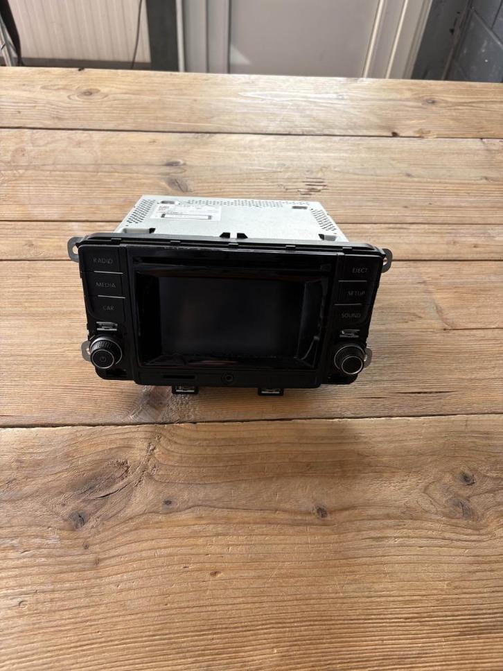 Originele Volkswagen Polo (2015) radio (6C0035867B), Auto diversen, Autoradio's, Zo goed als nieuw, Ophalen of Verzenden