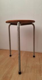 Friso Kramer voor Ahrend de Cirkel driepoot kruk, Ophalen of Verzenden, Zo goed als nieuw, Hout
