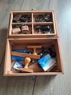 Lot vintage Franse curiosa,  stempels, inkt, kroontjes etc, Antiek en Kunst, Ophalen of Verzenden
