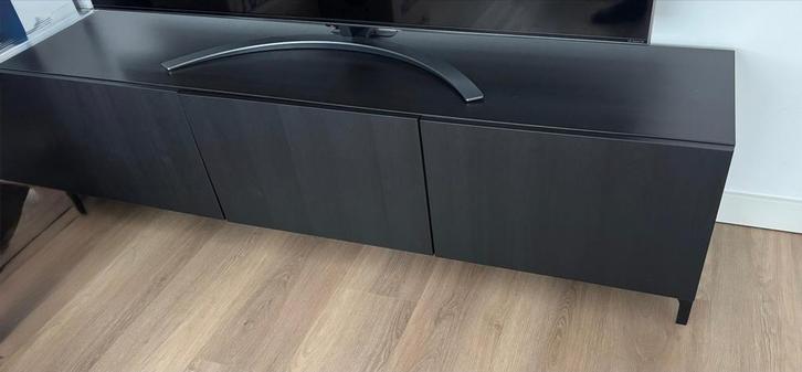 IKEA Besta tv meubel 180cm incl houtlook deuren en pootjes, Huis en Inrichting, Kasten | Televisiemeubels, Zo goed als nieuw, Minder dan 100 cm