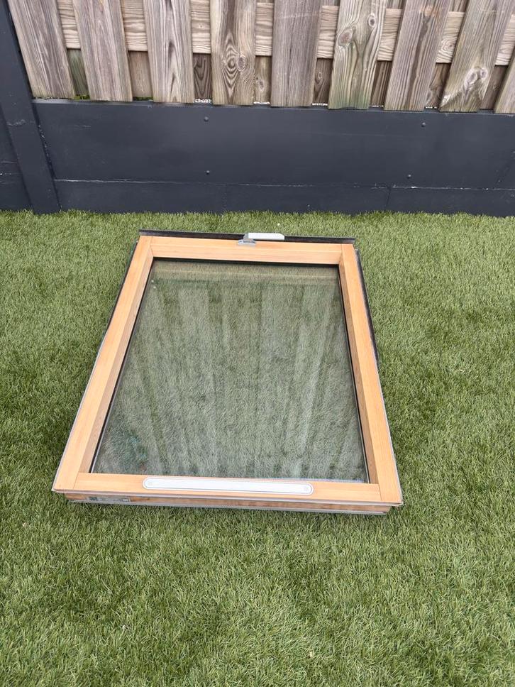 Dak Kantelraam - Gebruikt, Doe-het-zelf en Verbouw, Glas en Ramen, Gebruikt, Dakraam, 80 tot 120 cm, Minder dan 80 cm, Dubbelglas
