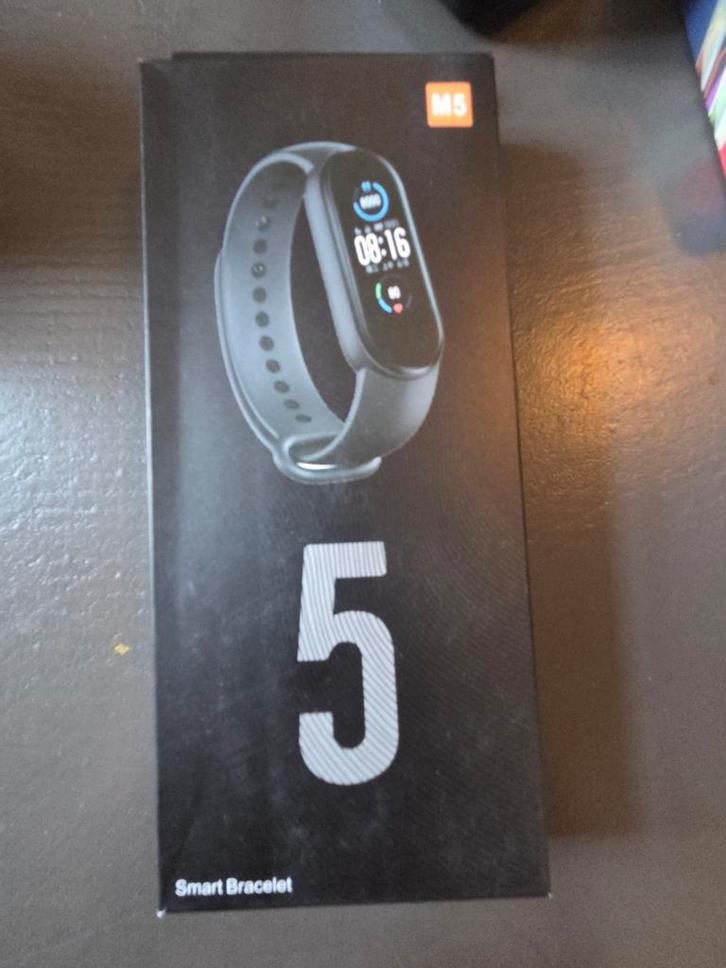 Xiaomi Mi Band 5 - Nieuw in doos!, Sieraden, Tassen en Uiterlijk, Activity trackers, Nieuw, Android, Zwart, Waterdicht, Ophalen of Verzenden