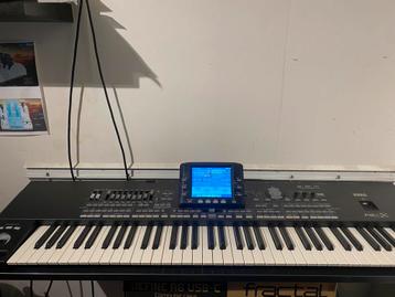 Korg pa3x in immaculate condition 