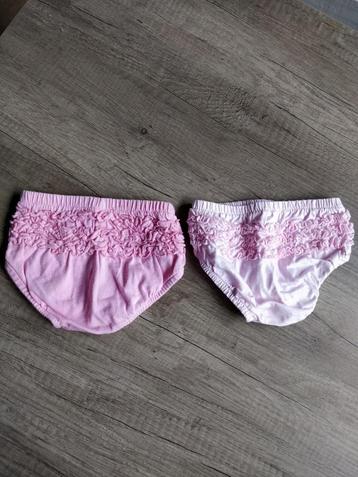 Luierbroekjes maat 56 roze / roezel beschikbaar voor biedingen